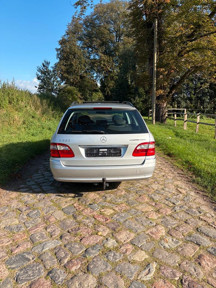 Mercedes Benz E 200 2005 — photo 5