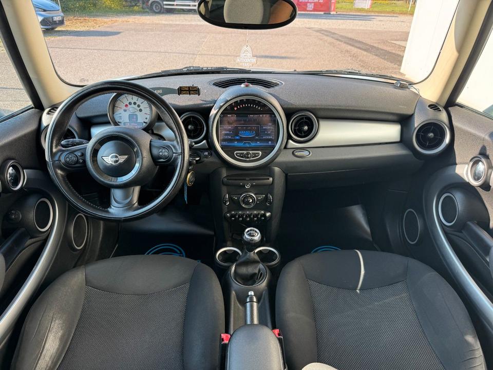 Mini Cooper S Clubman 2011 — photo 10