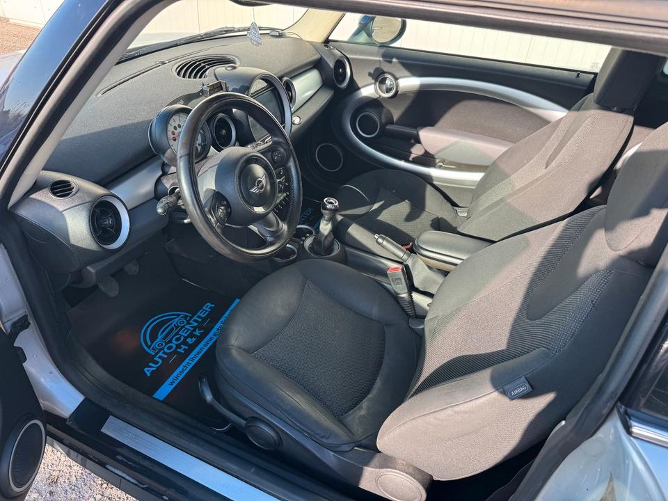 Mini Cooper S Clubman 2011 — photo 11