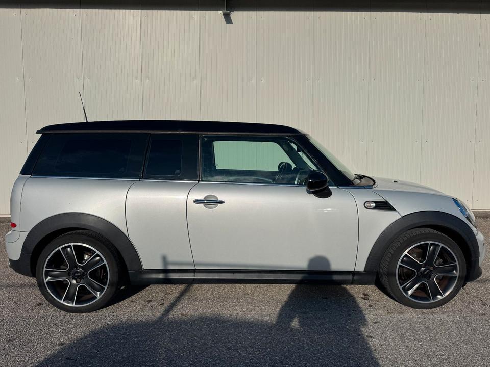 Mini Cooper S Clubman 2011 — photo 24