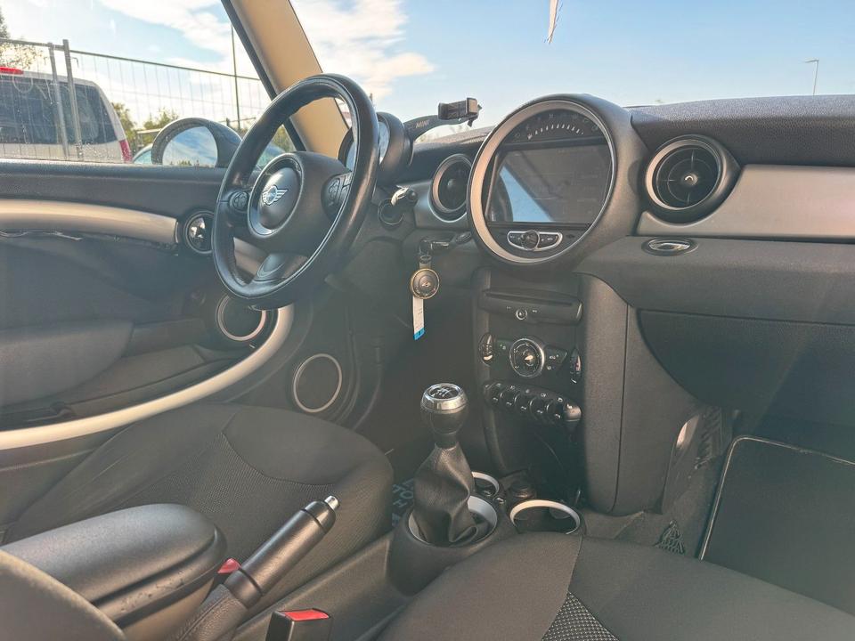 Mini Cooper S Clubman 2011 — photo 37