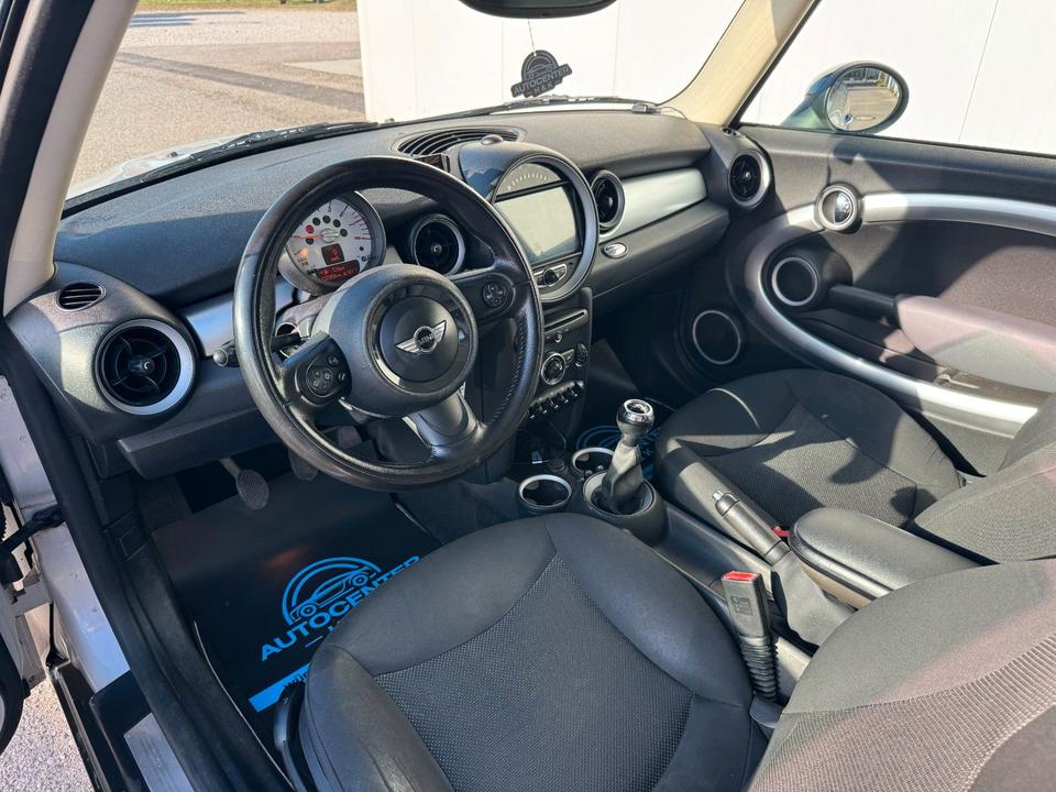 Mini Cooper S Clubman 2011 — photo 40