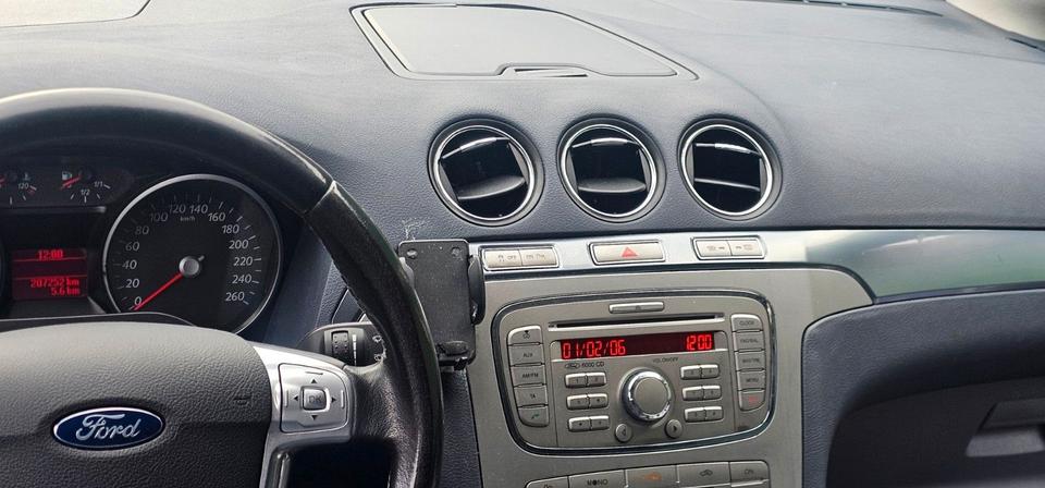 Ford S-Max 2008 — interior