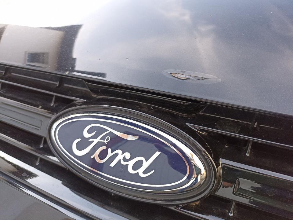 Ford S-Max 2011 — photo 13