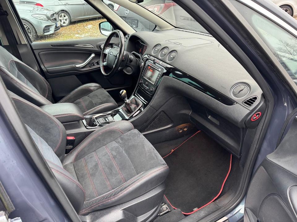 Ford S-Max 2011 — photo 10
