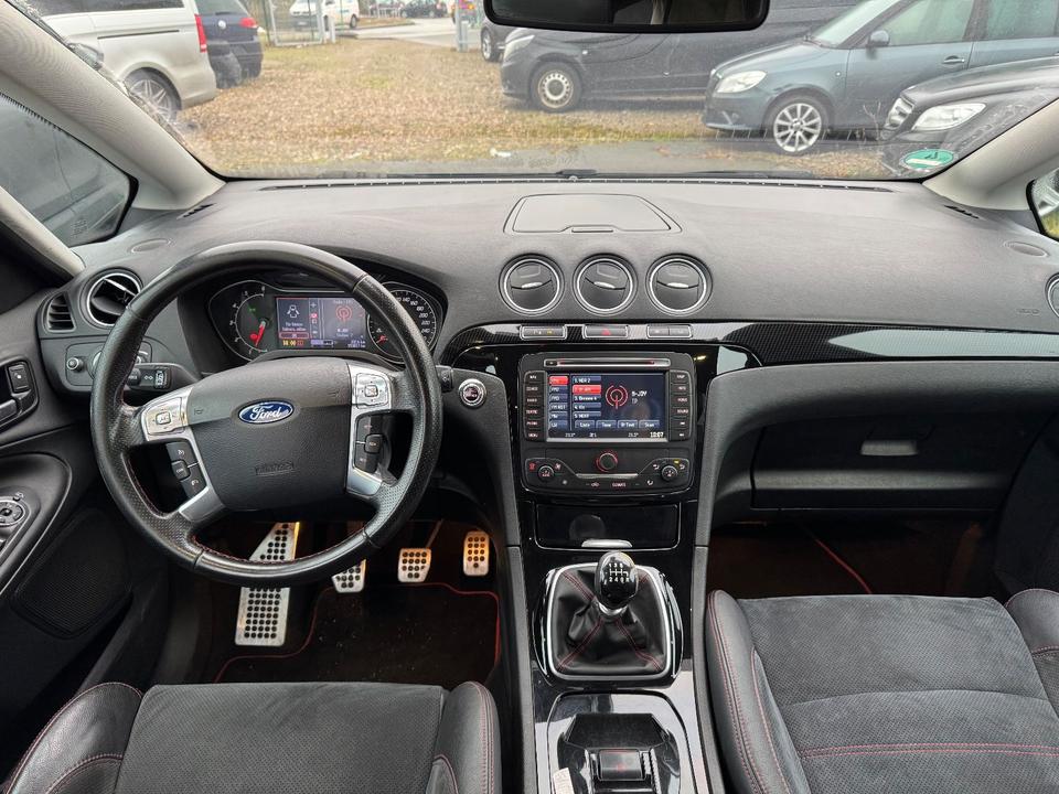 Ford S-Max 2011 — photo 8