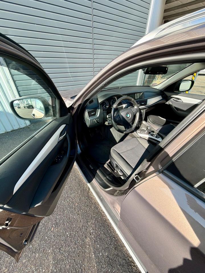 BMW X1 2011 — photo 10