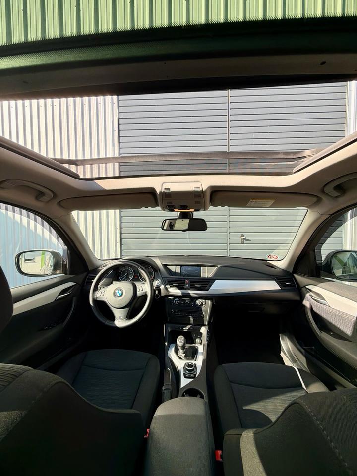 BMW X1 2011 — photo 11