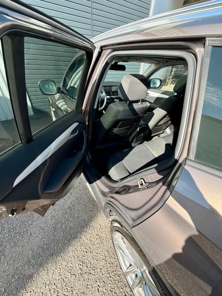 BMW X1 2011 — photo 12