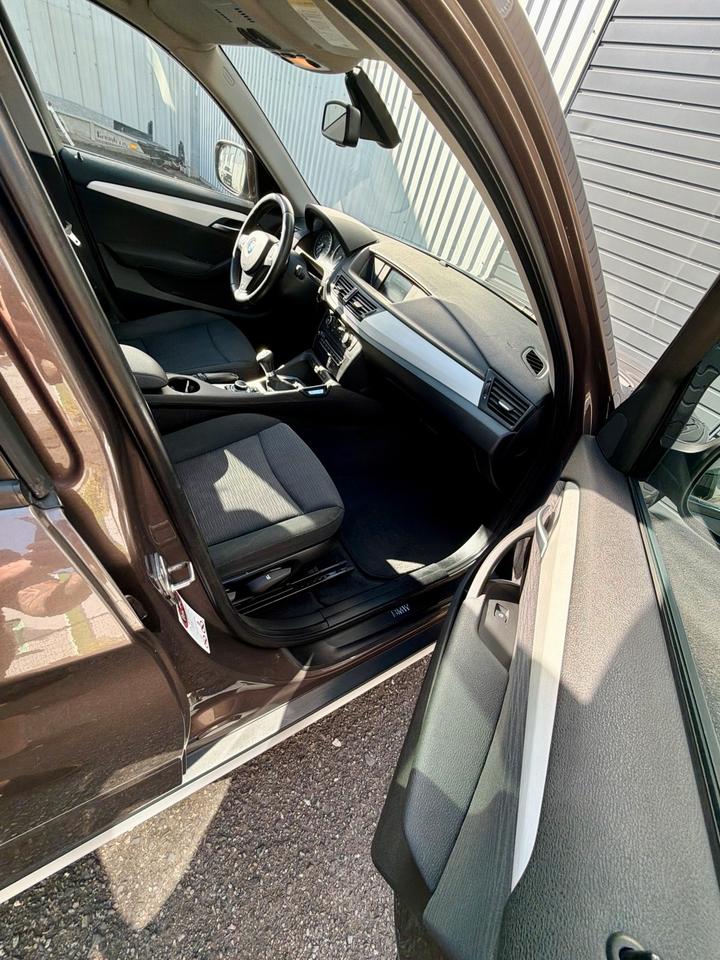 BMW X1 2011 — photo 17