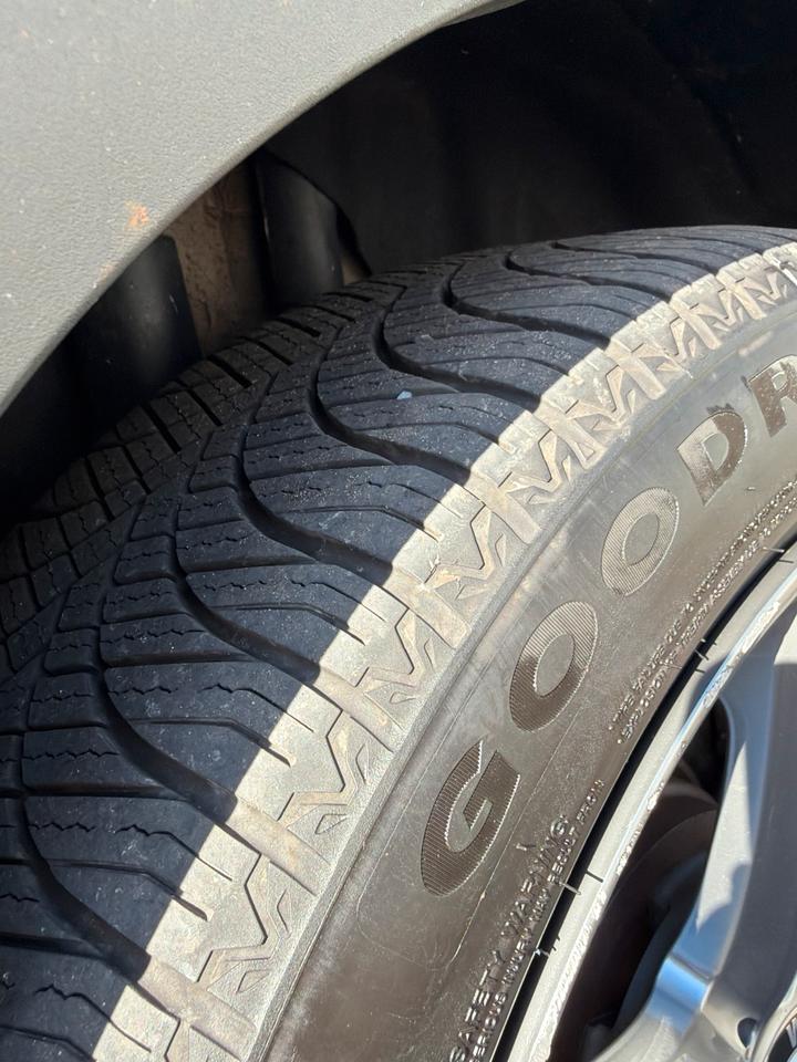 BMW X1 2011 — photo 20