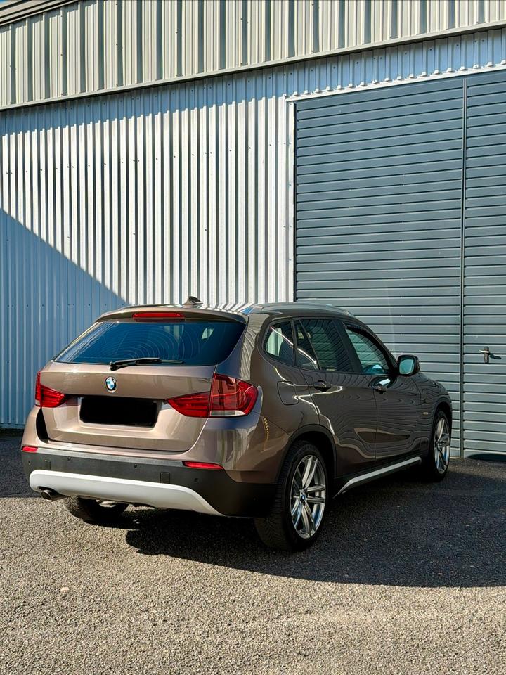 BMW X1 2011 — photo 7