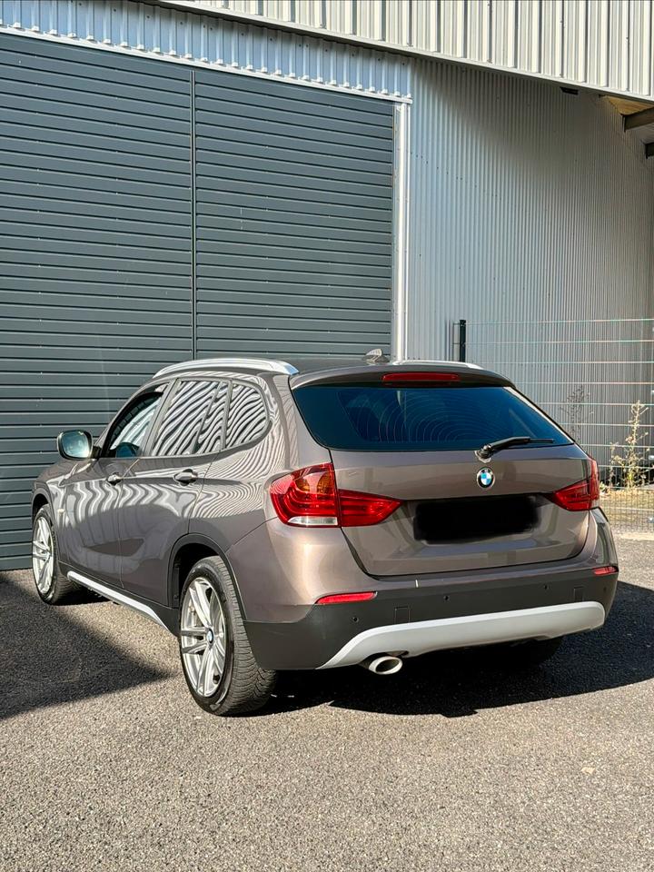 BMW X1 2011 — photo 9