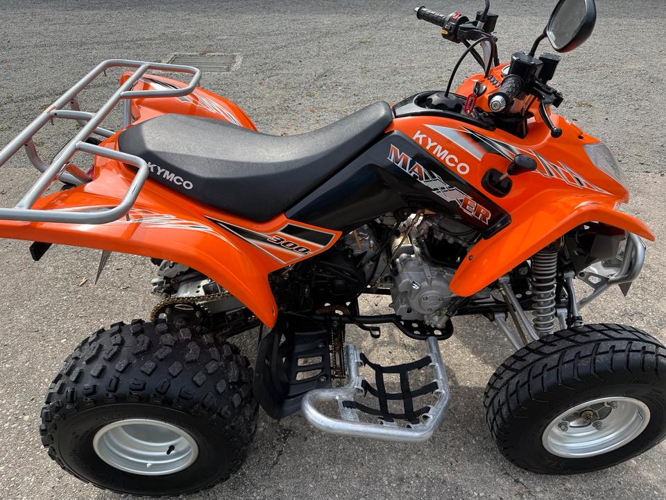 Kymco Quad Kymco Maxxer 300 Malossi Variomatik 2011 — interior