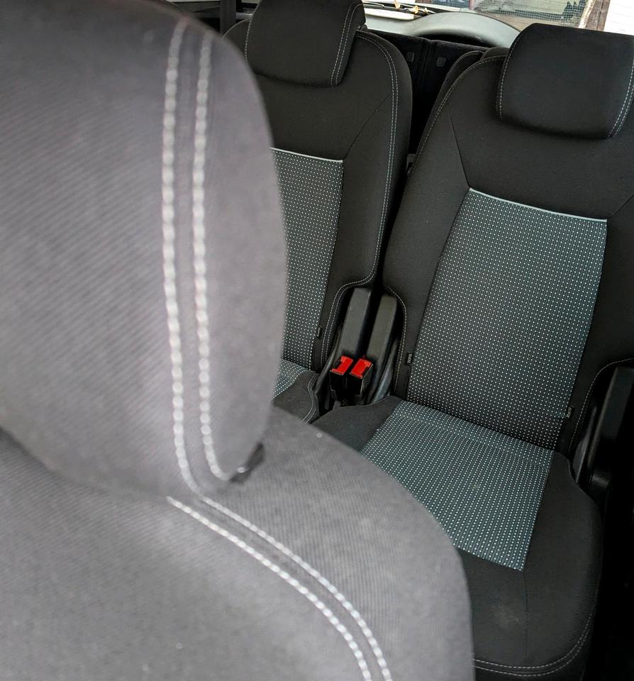 Ford S-Max 2013 — photo 13