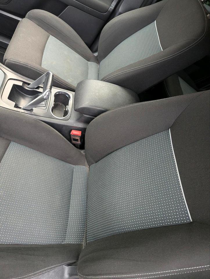 Ford S-Max 2013 — photo 17