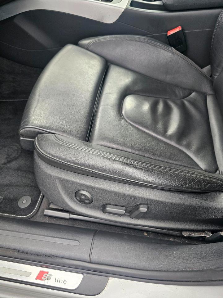 Audi A4 2011 — photo 8