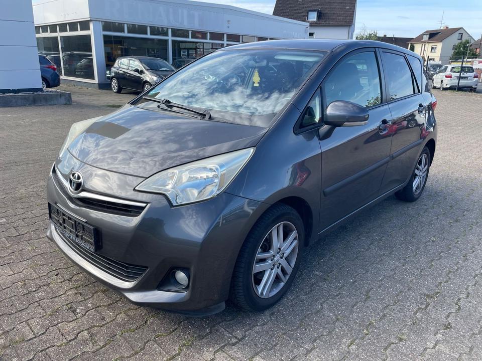 Toyota Verso, 2011