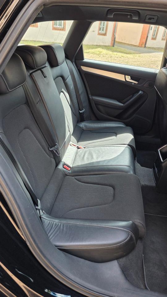 Audi A4 2009 — photo 10