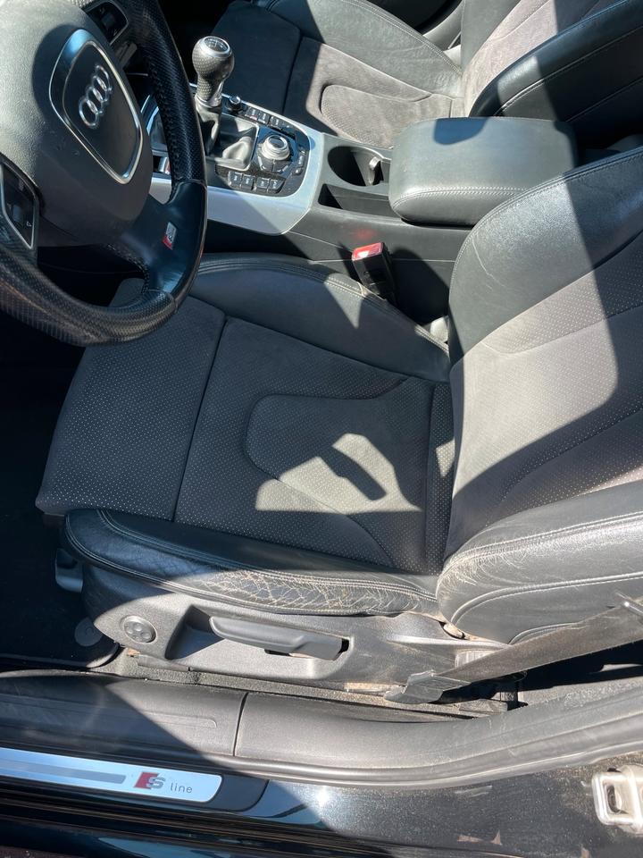Audi A4 2011 — photo 10