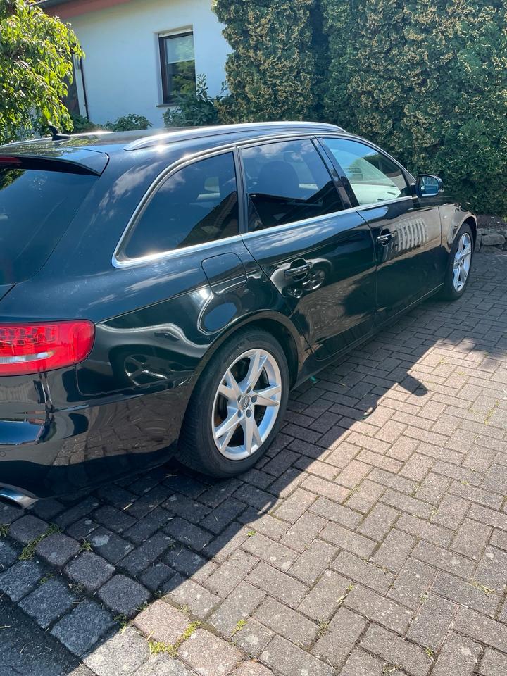 Audi A4 2011 — photo 6