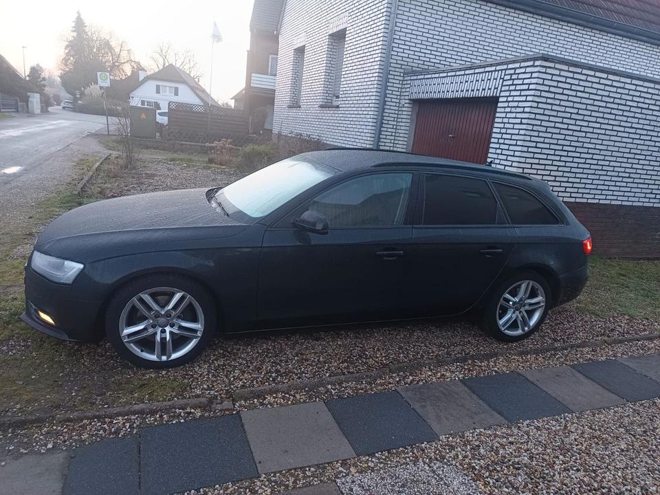 Audi A4 Allroad 2013 — rear view