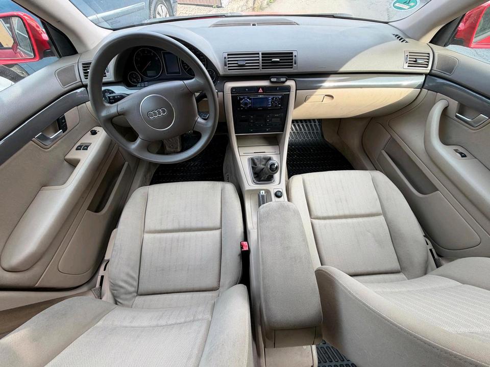Audi A4 2004 — photo 11