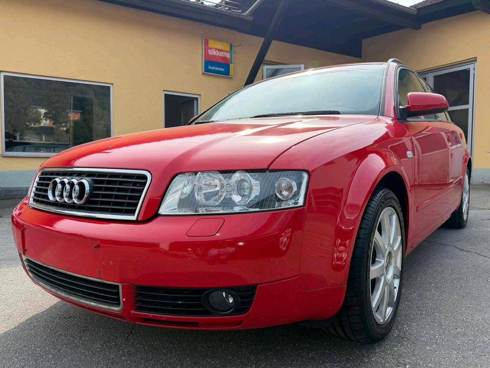 Audi A4 2004 — rear view