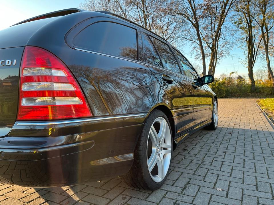Mercedes Benz C 320 2007 — photo 11