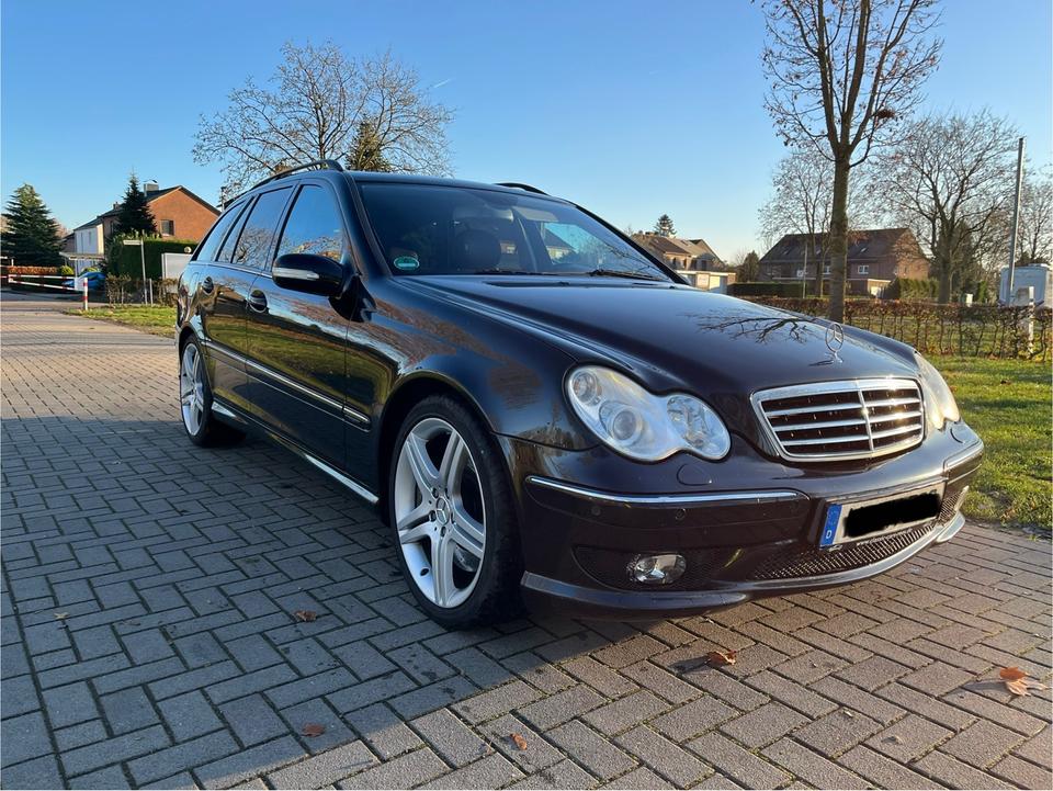 Mercedes Benz C 320 2007 — rear view