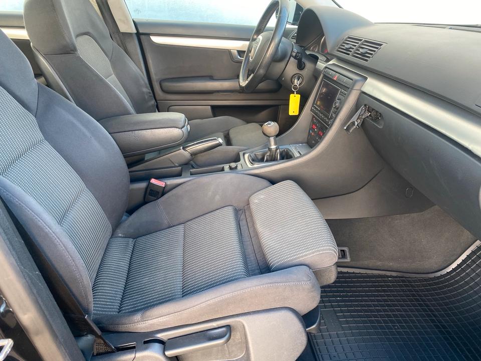 Audi A4 2005 — photo 13