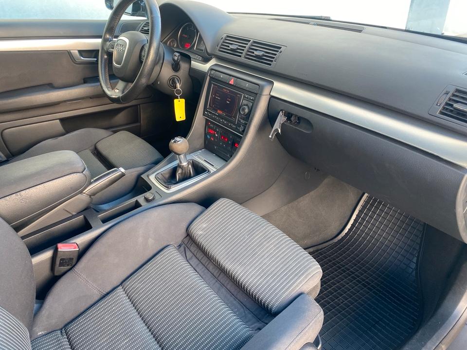 Audi A4 2005 — photo 14