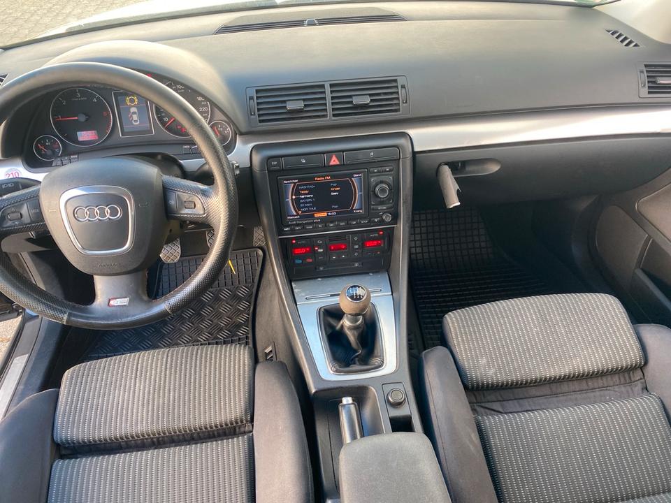 Audi A4 2005 — photo 17