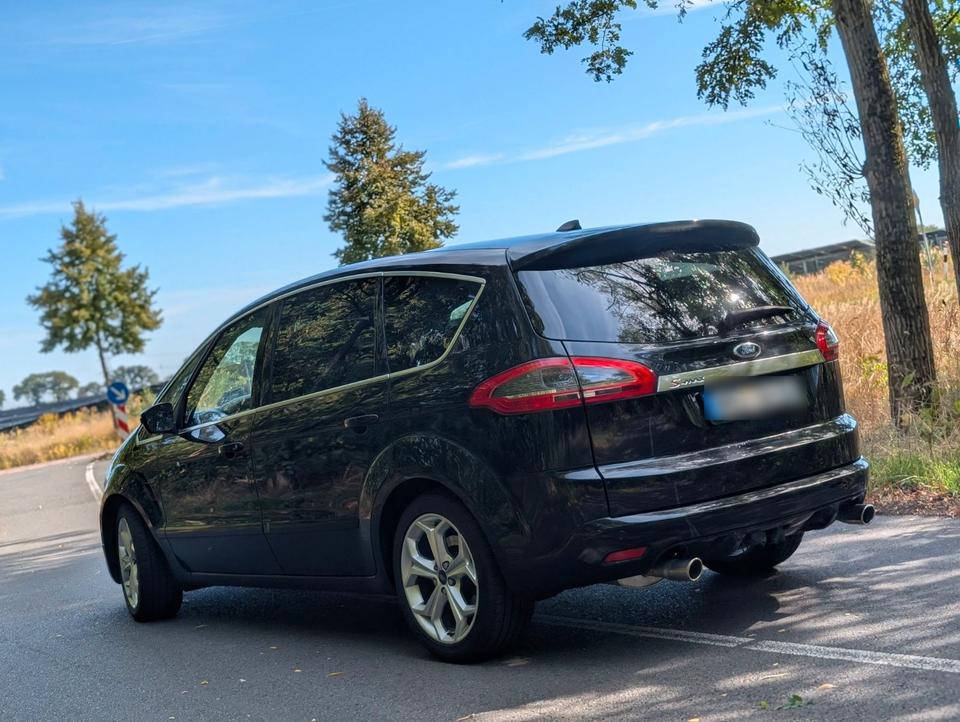 Ford S-Max 2011 — двигун