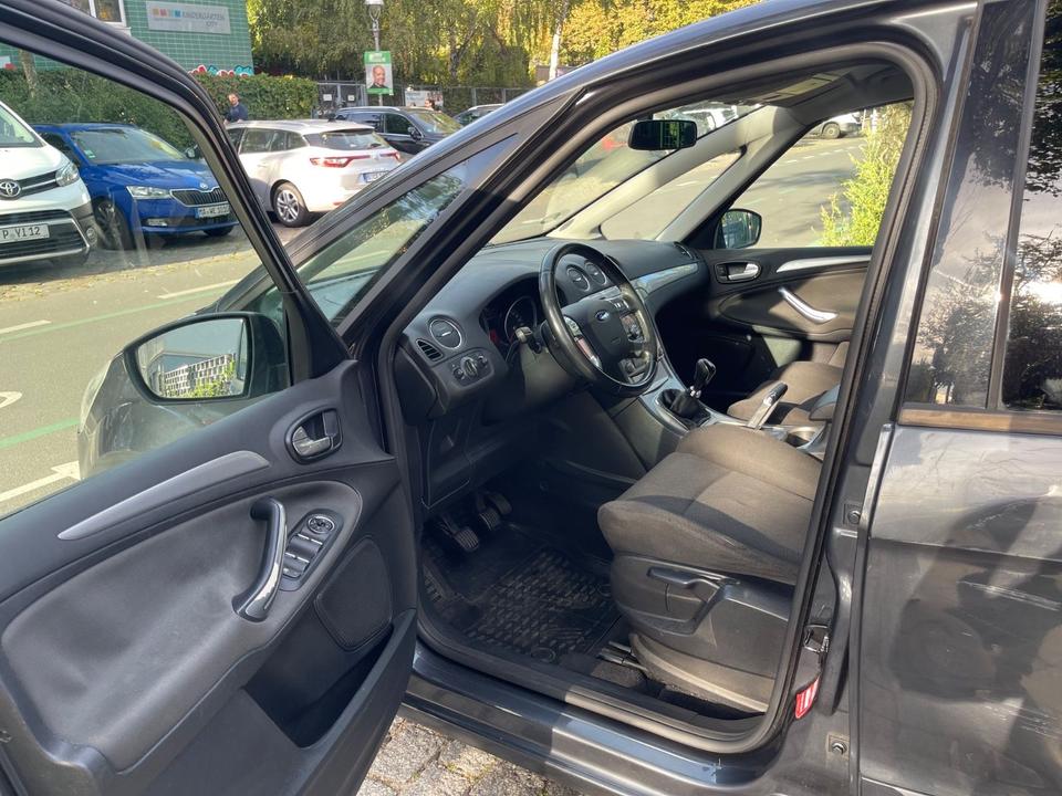 Ford S-Max 2008 — photo 14