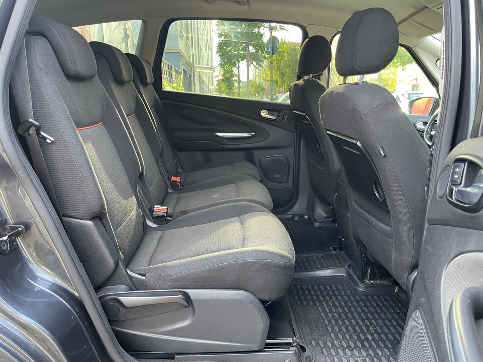 Ford S-Max 2008 — photo 19