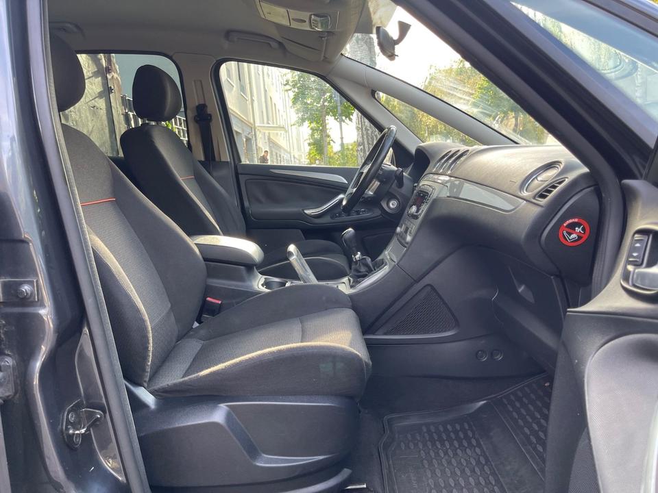 Ford S-Max 2008 — photo 21