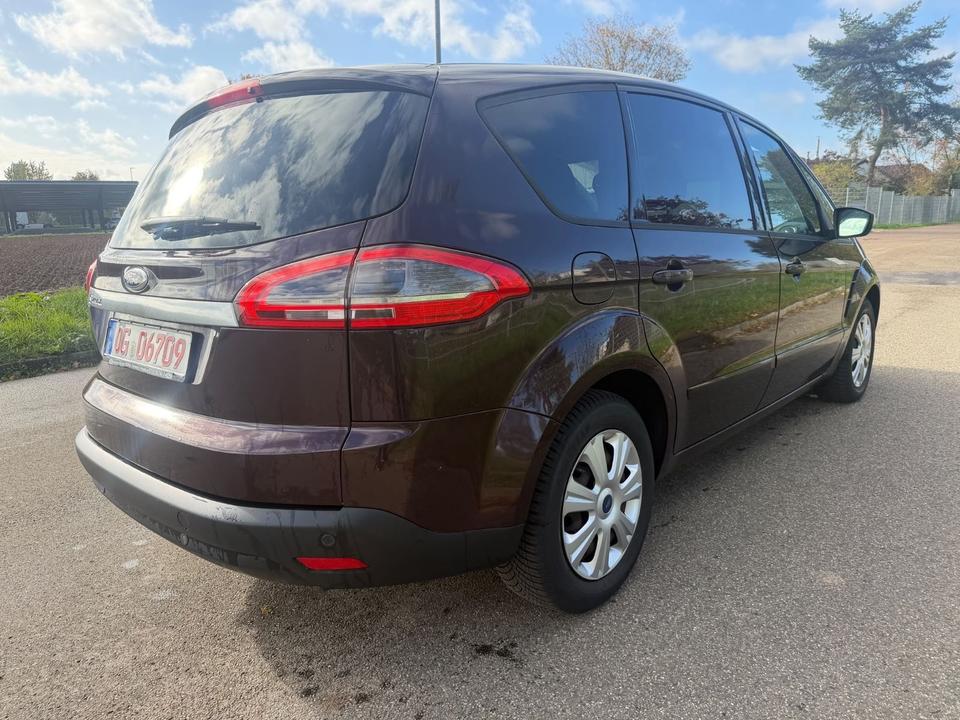 Ford S-Max 2012 — салон