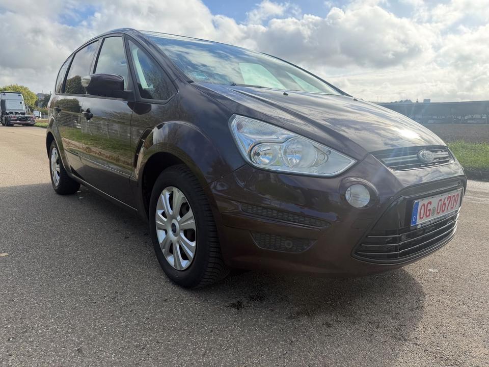 Ford S-Max 2012 — двигун