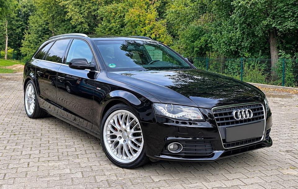 Audi A4 2010 — rear view