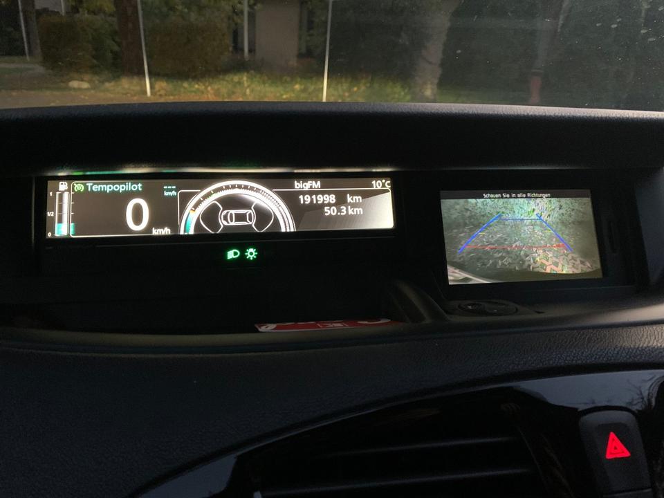 Renault Grand Scenic 2014 — photo 12