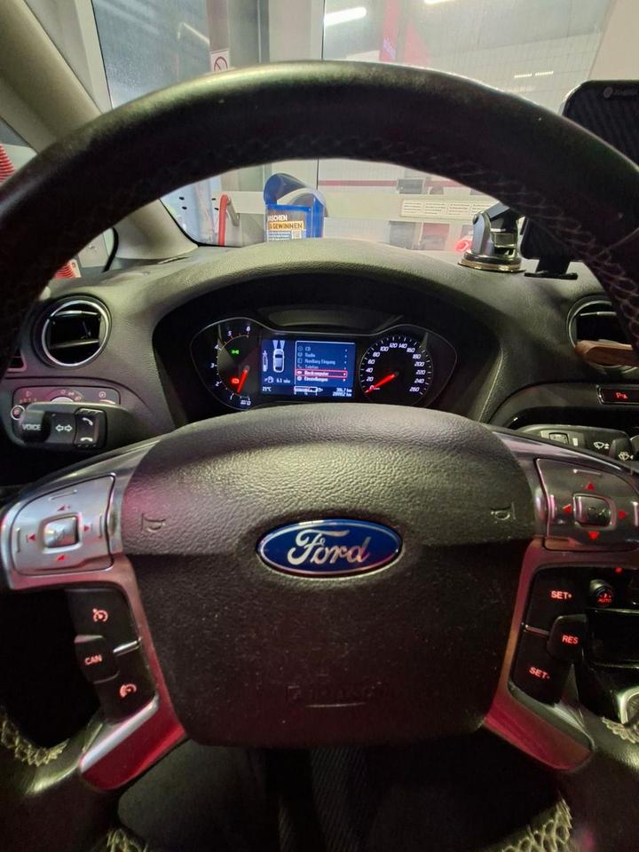 Ford S-Max 2011 — photo 10