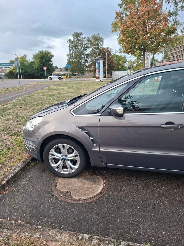 Ford S-Max 2011 — engine