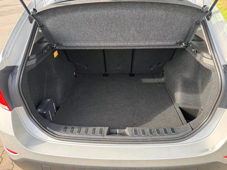 BMW X1 2012 — photo 16