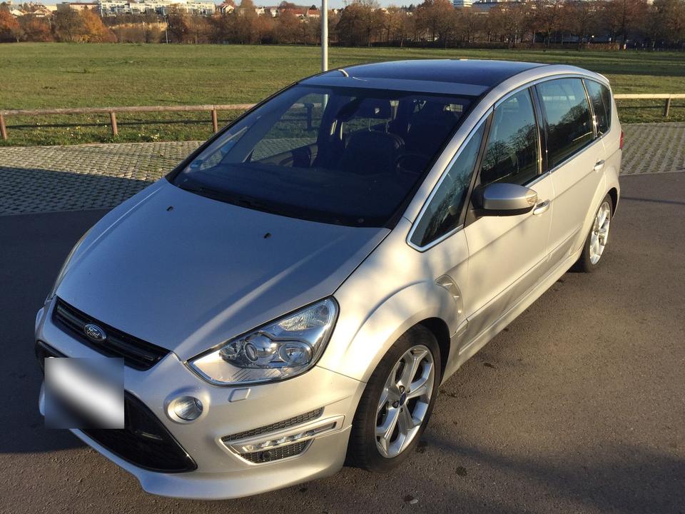 Ford S-Max 2011 — двигун