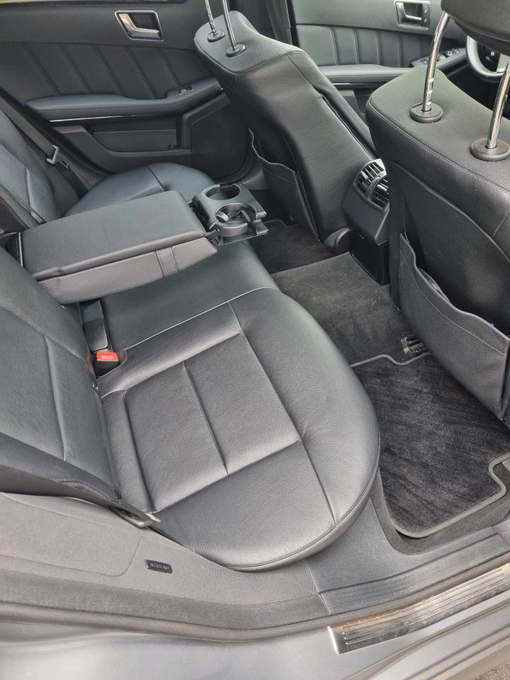 Mercedes Benz E 250 2012 — photo 12