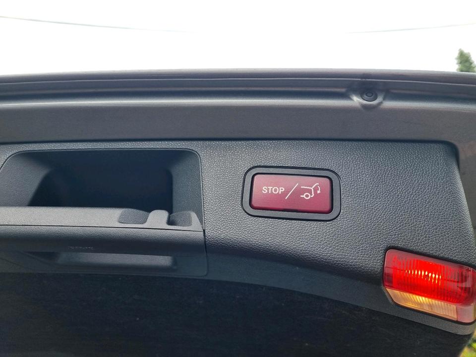 Mercedes Benz E 250 2012 — photo 14