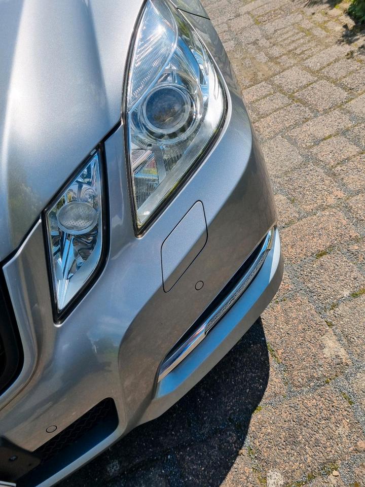 Mercedes Benz E 250 2012 — photo 16