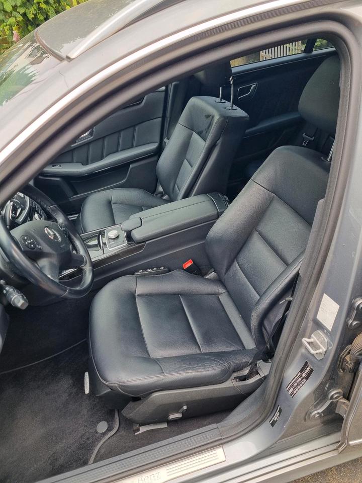 Mercedes Benz E 250 2012 — photo 9