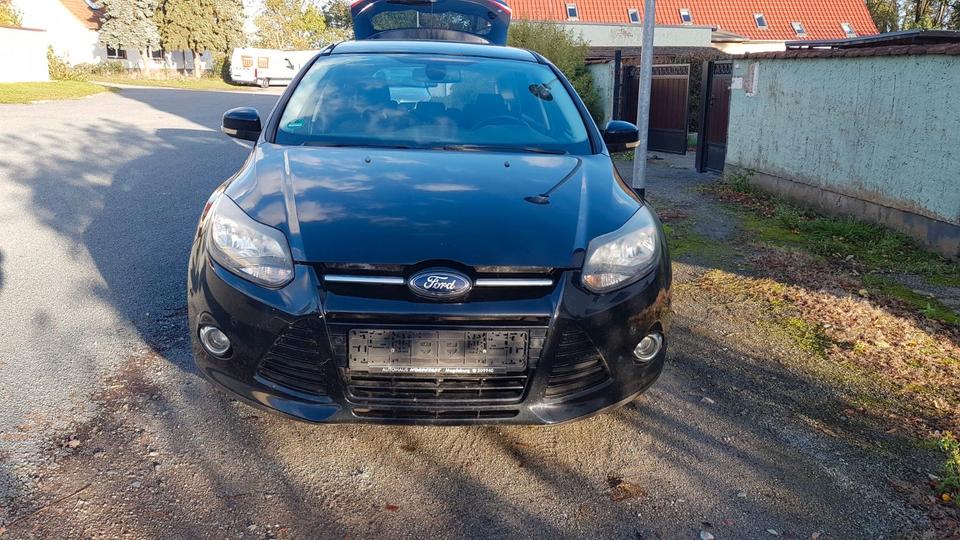 Ford Focus 2012 — photo 10